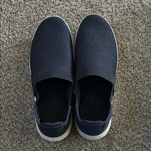 Women’s size 11 Crocs Slip on Tennis Shoes